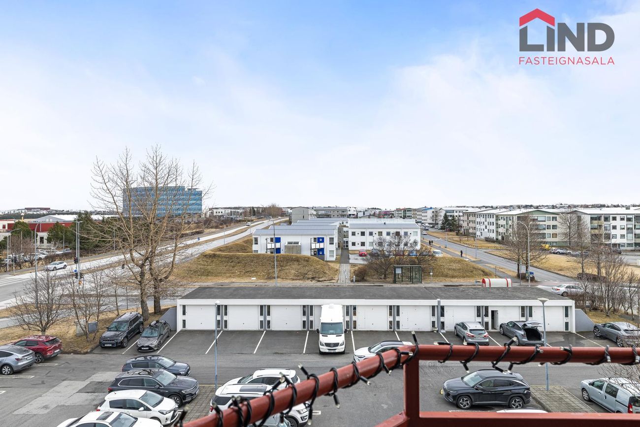Hraunbær 103, 110 Reykjavík