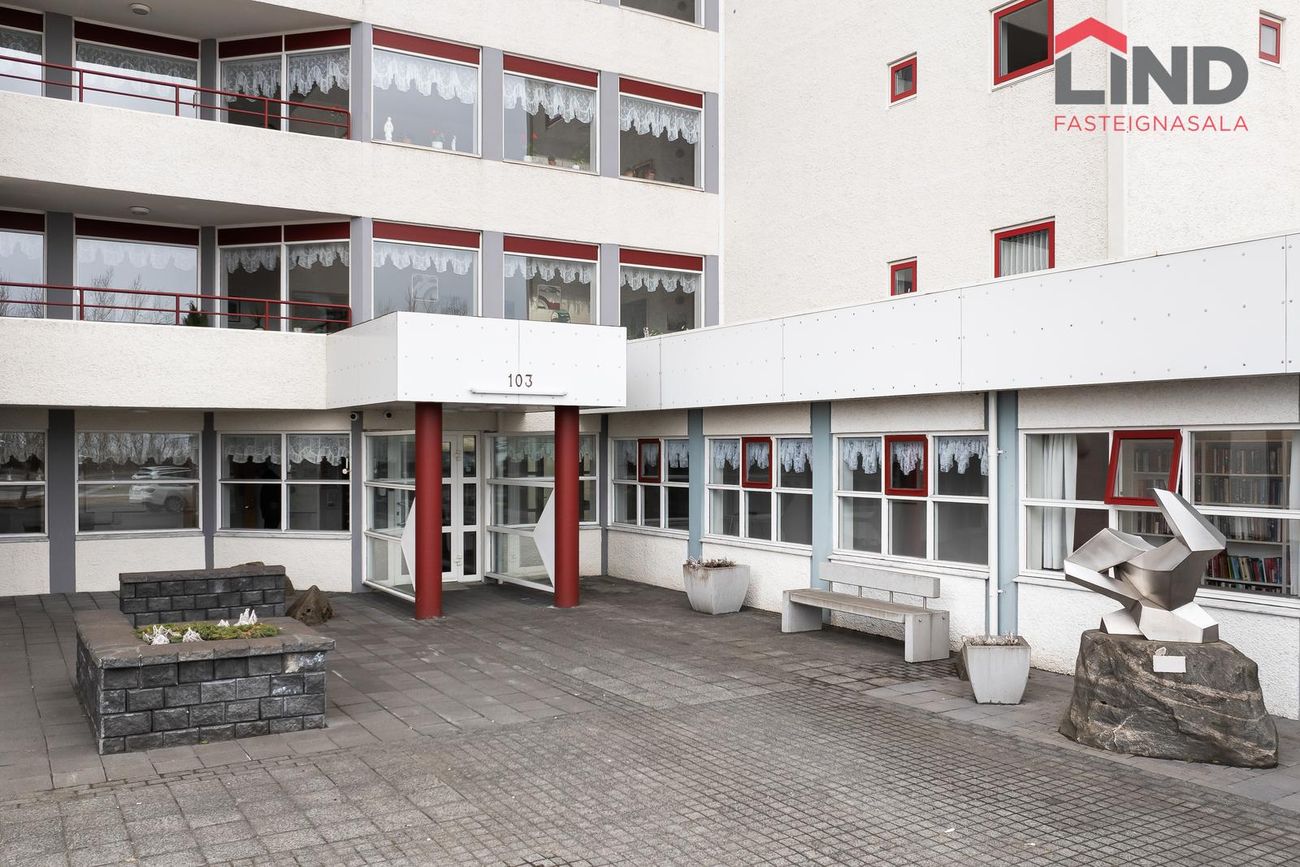 Hraunbær 103, 110 Reykjavík