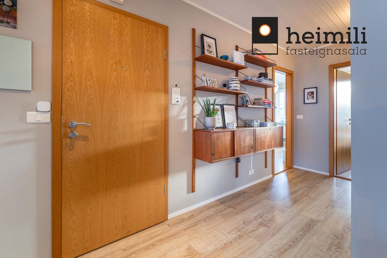 Lundarbrekka 14 - 0302, 200 Kópavogur