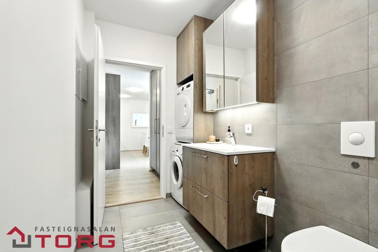 Rofabær 7, 110 Reykjavík