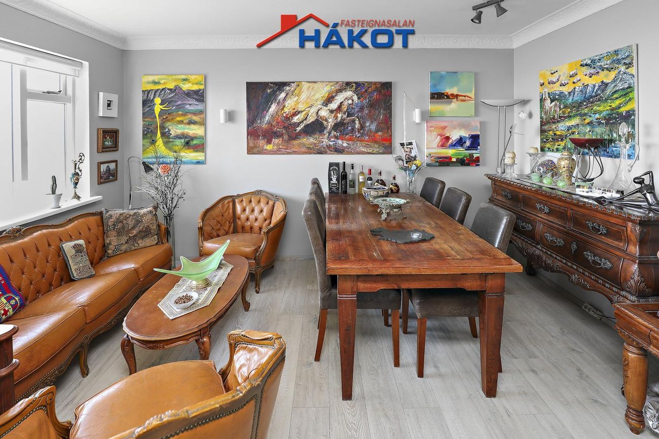 Jaðarsbraut 39, 300 Akranes