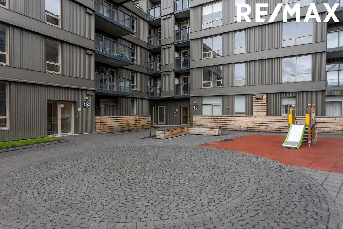 Hringhamar 17, 221 Hafnarfjörður