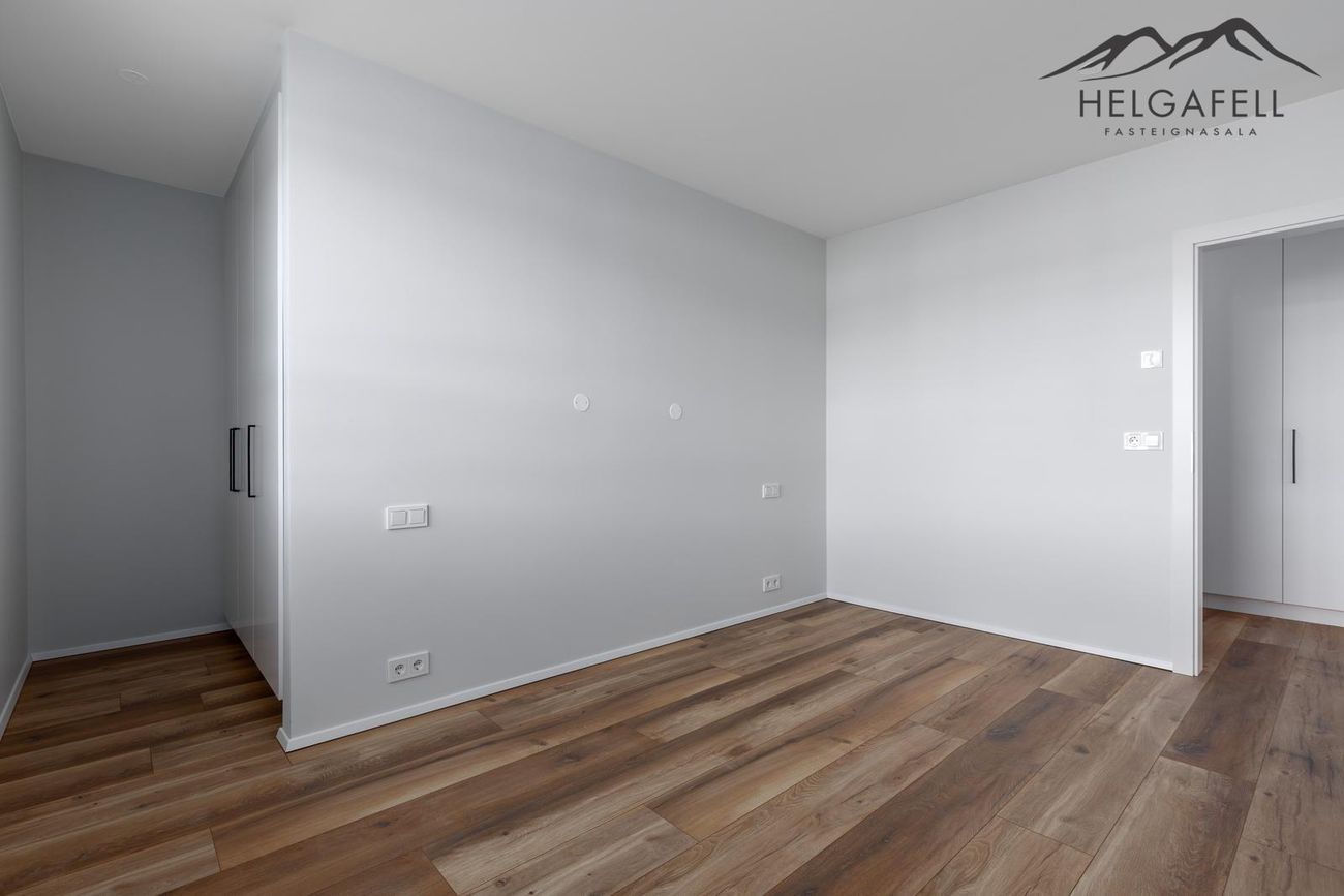 Áshamar 5 - 0401, 221 Hafnarfjörður