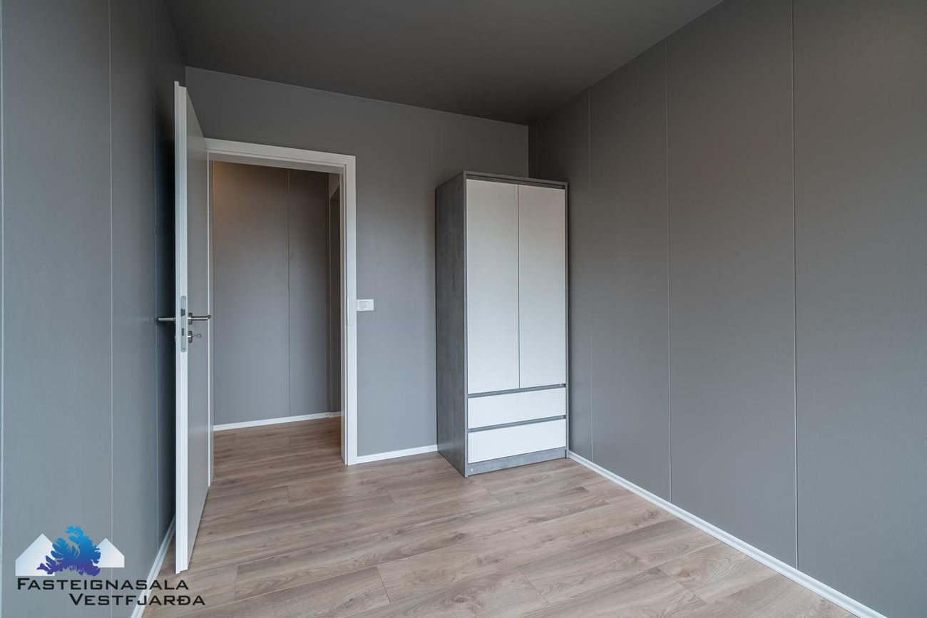 Urðarvegur 80 - 0201, 400 Ísafjarðarbær