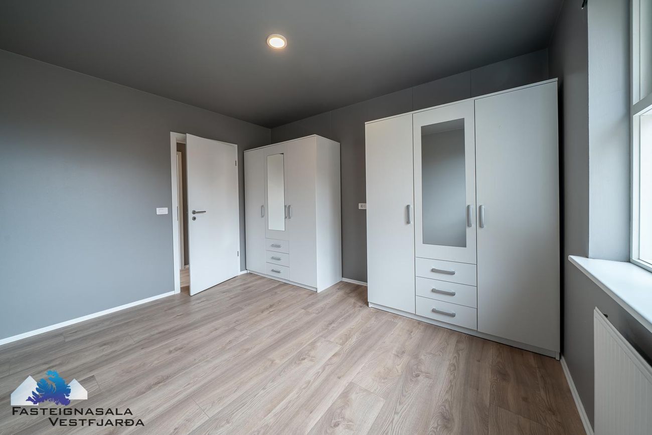 Urðarvegur 80 - 0201, 400 Ísafjarðarbær