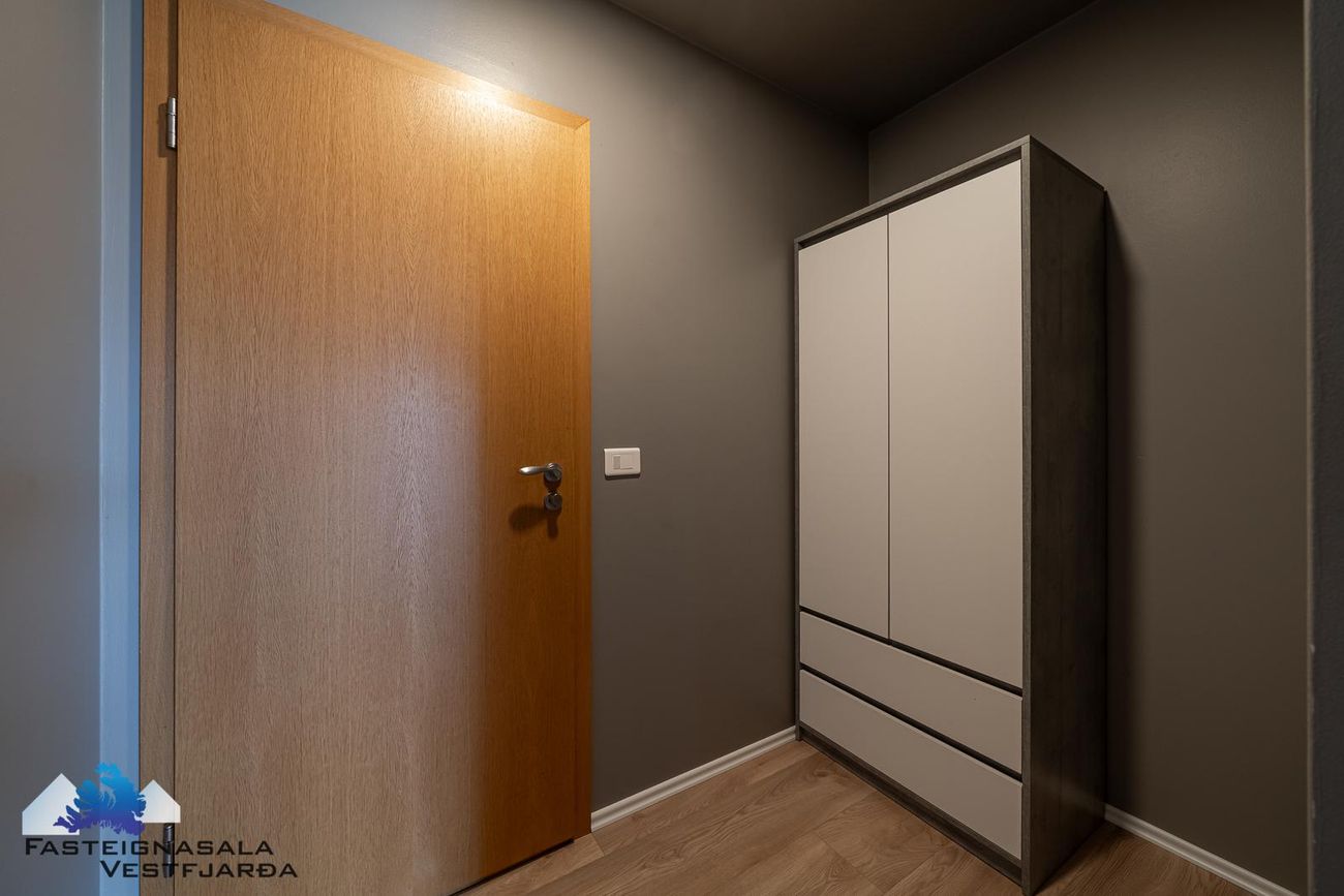 Urðarvegur 80 - 0201, 400 Ísafjarðarbær