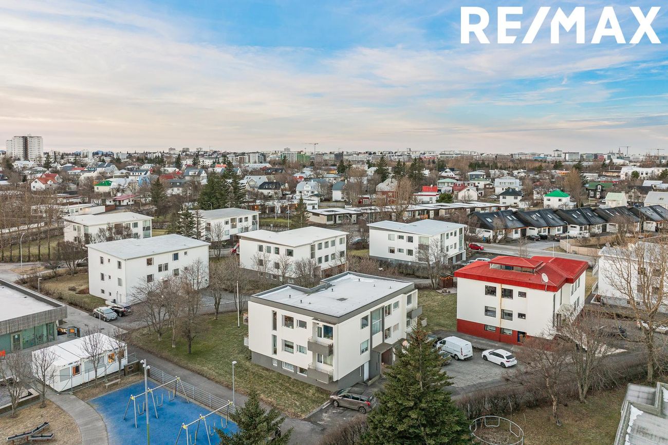 Sæviðarsund 25, 104 Reykjavík
