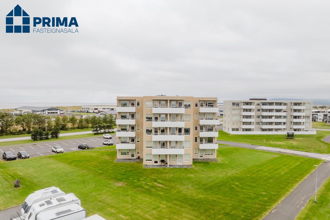 Holtsflöt 9, 300 Akranes