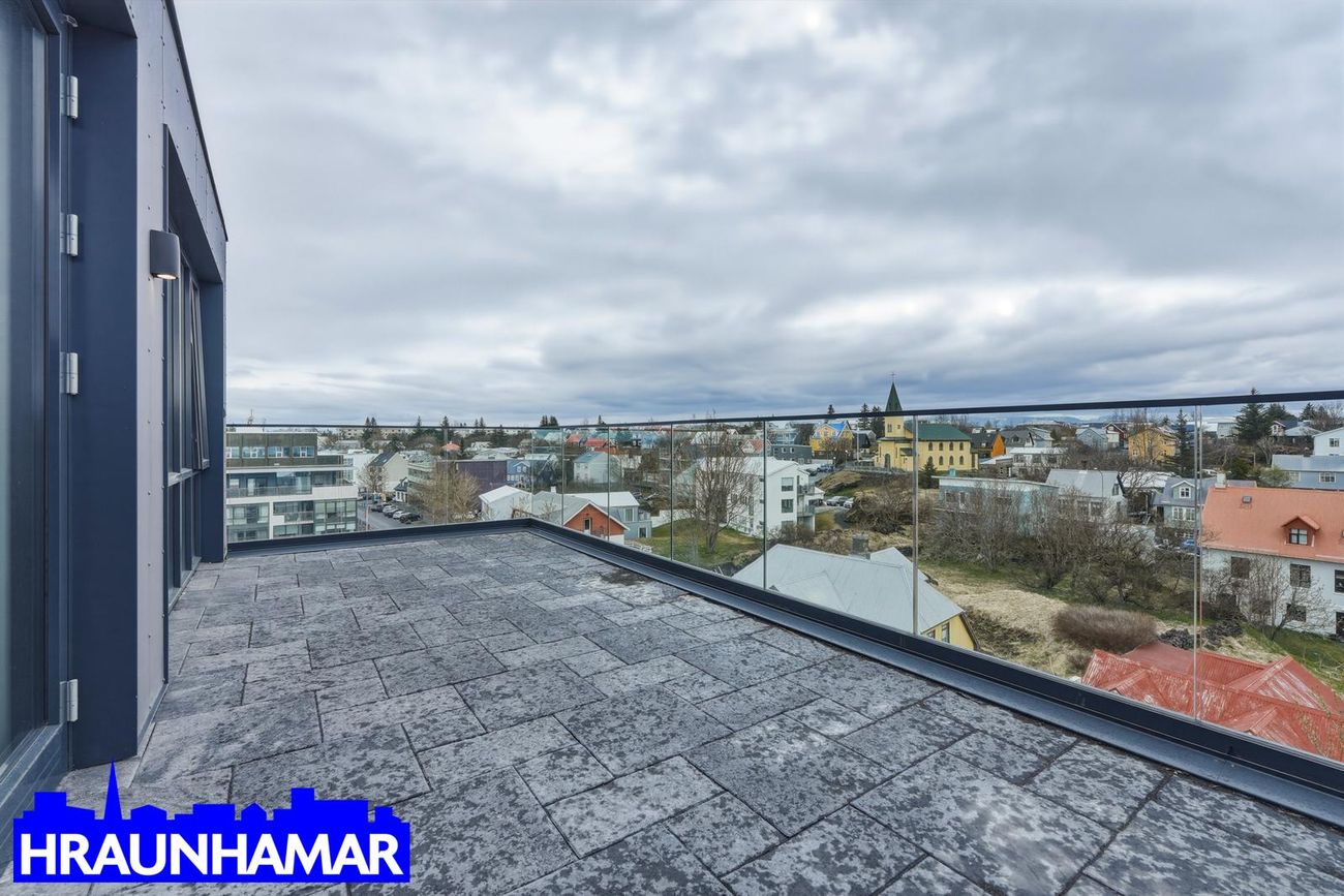 Strandgata 26, 220 Hafnarfjörður