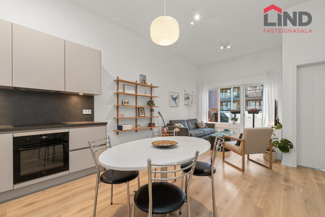 Dugguvogur 11, 104 Reykjavík