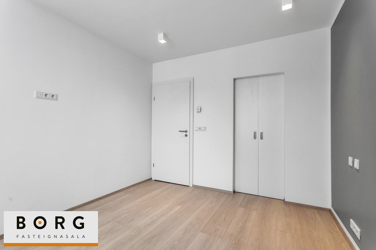 Naustavör 9, 200 Kópavogur