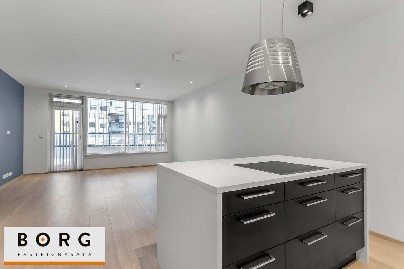 Naustavör 9, 200 Kópavogur
