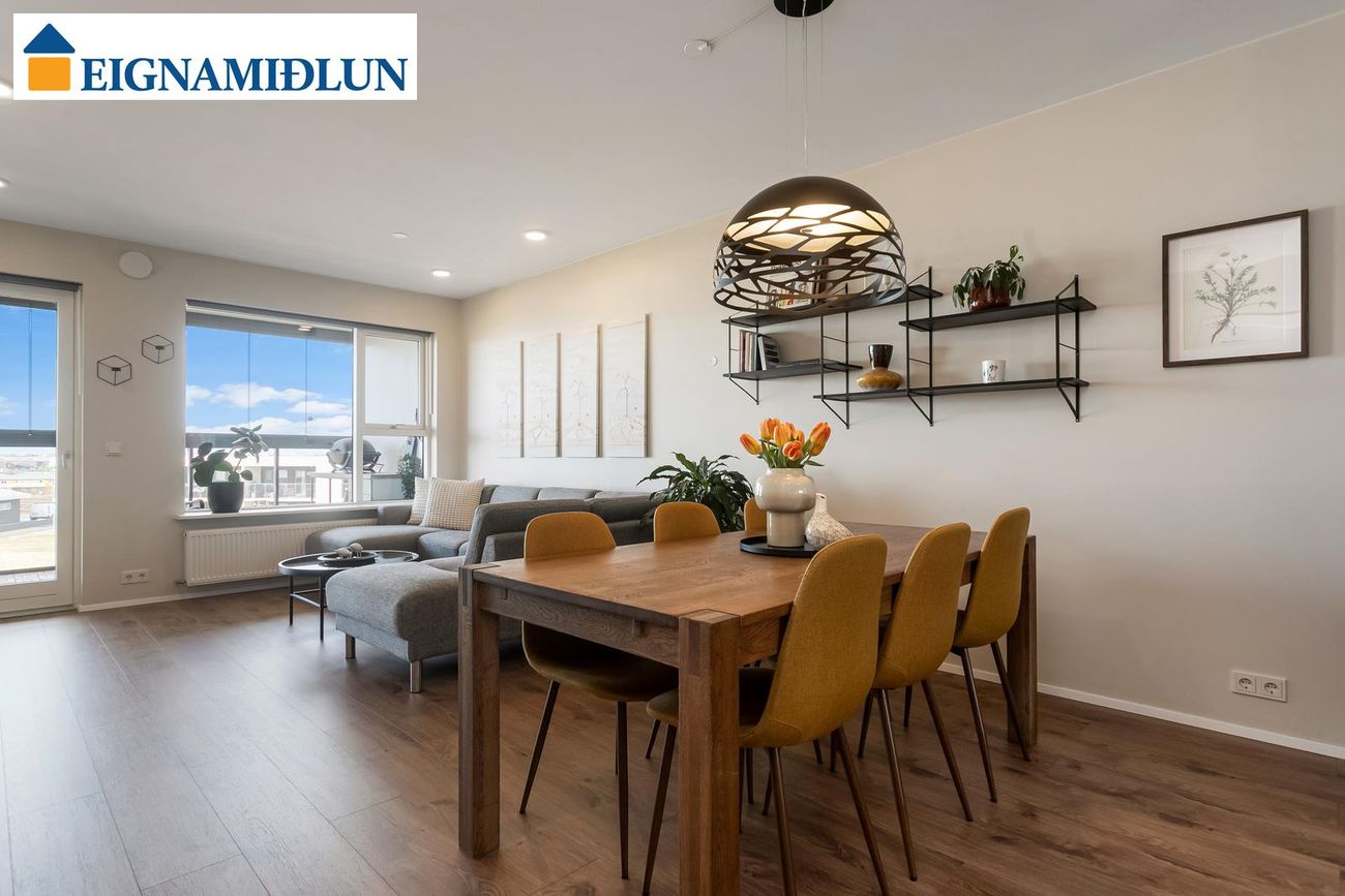 Dalsbraut 22, 260 Reykjanesbær