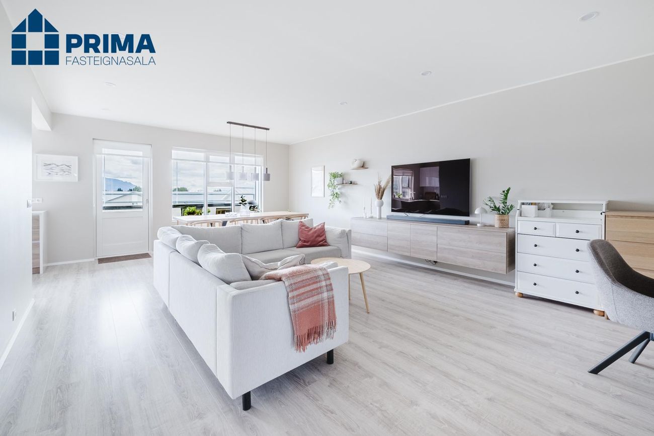 Asparskógar 27, 300 Akranes