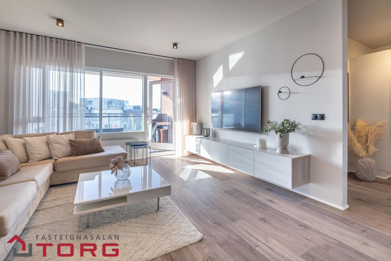 Urriðaholtsstræti 18 - 0402, 210 Garðabær