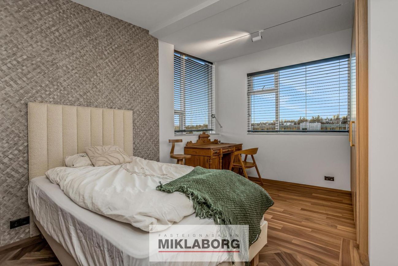 Gnoðarvogur 82 - 0301, 104 Reykjavík