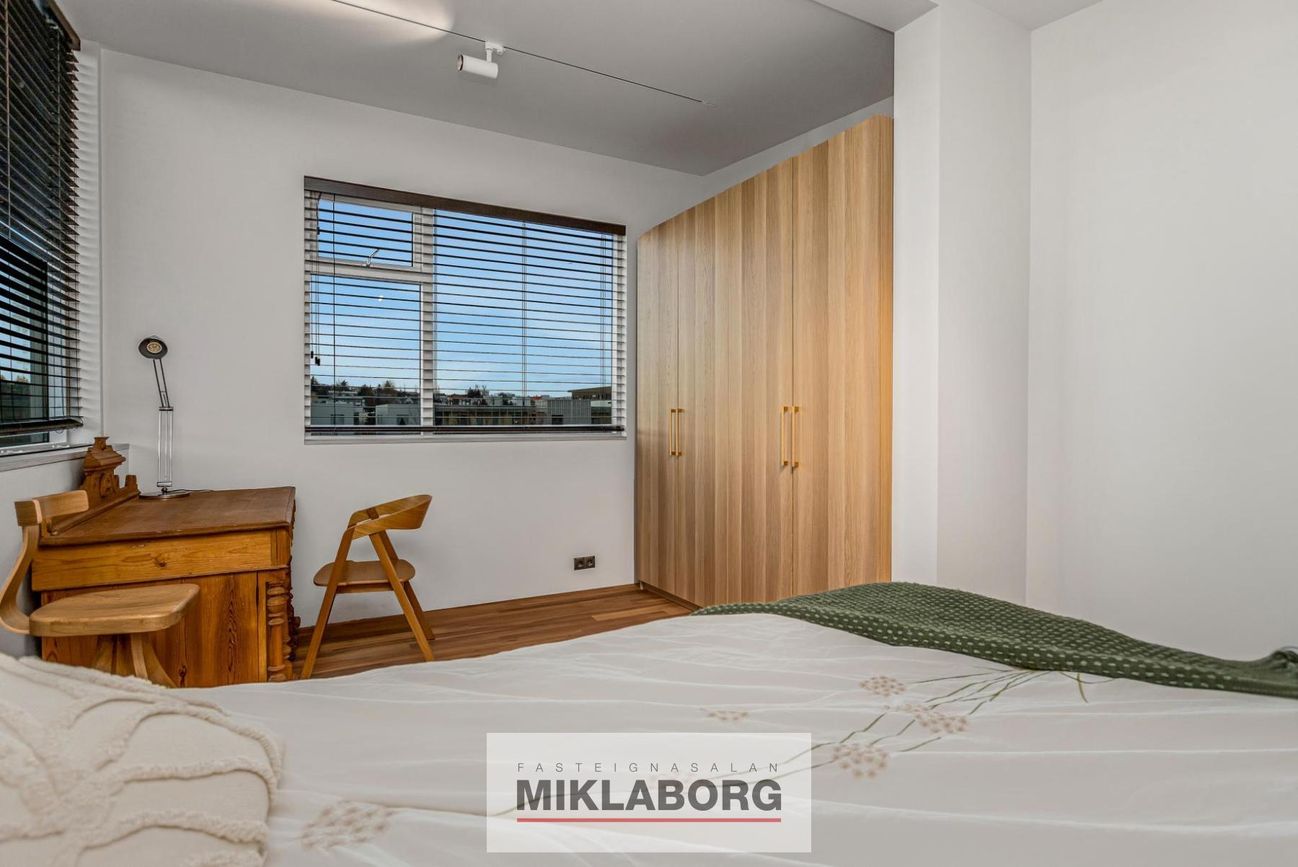 Gnoðarvogur 82 - 0301, 104 Reykjavík