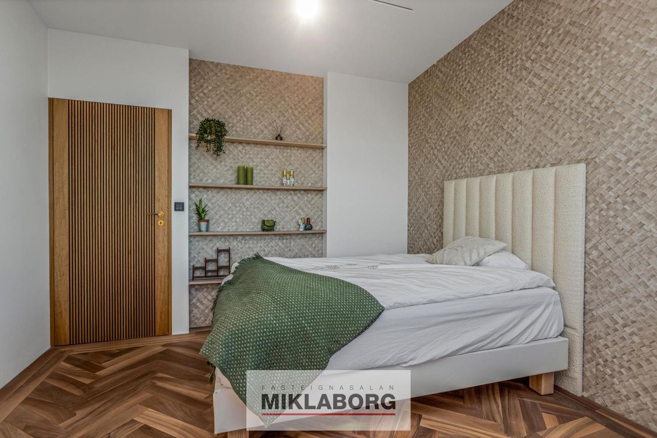 Gnoðarvogur 82 - 0301, 104 Reykjavík