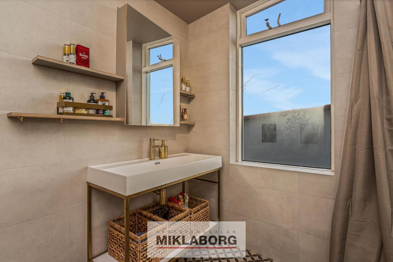 Gnoðarvogur 82 - 0301, 104 Reykjavík