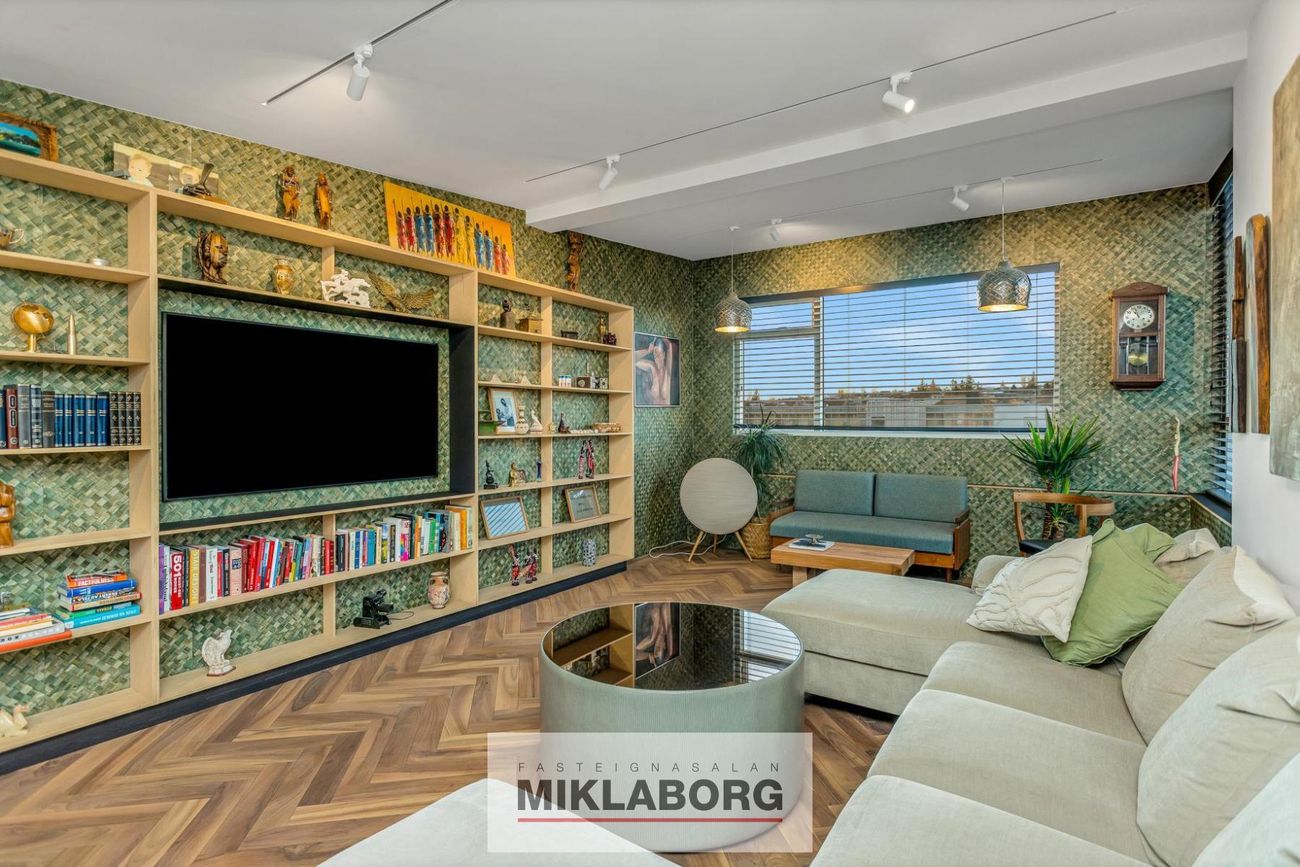 Gnoðarvogur 82 - 0301, 104 Reykjavík