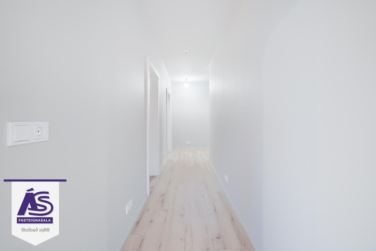 Lautargata 5, 210 Garðabær