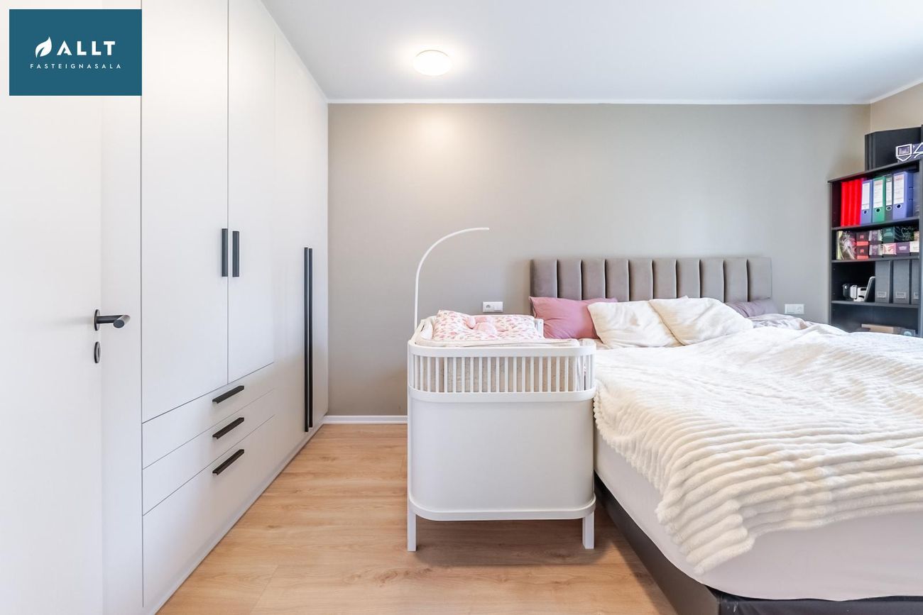 Hringhamar 35, 221 Hafnarfjörður