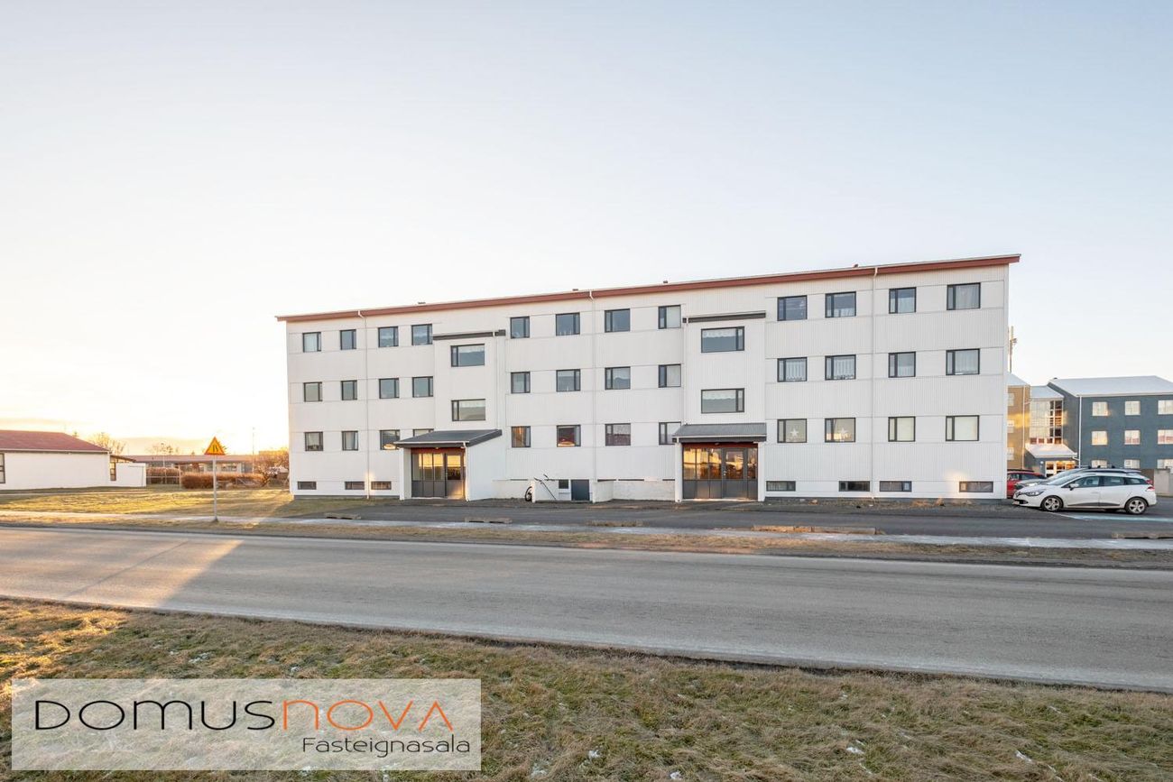 Lerkigrund 1, 300 Akranes