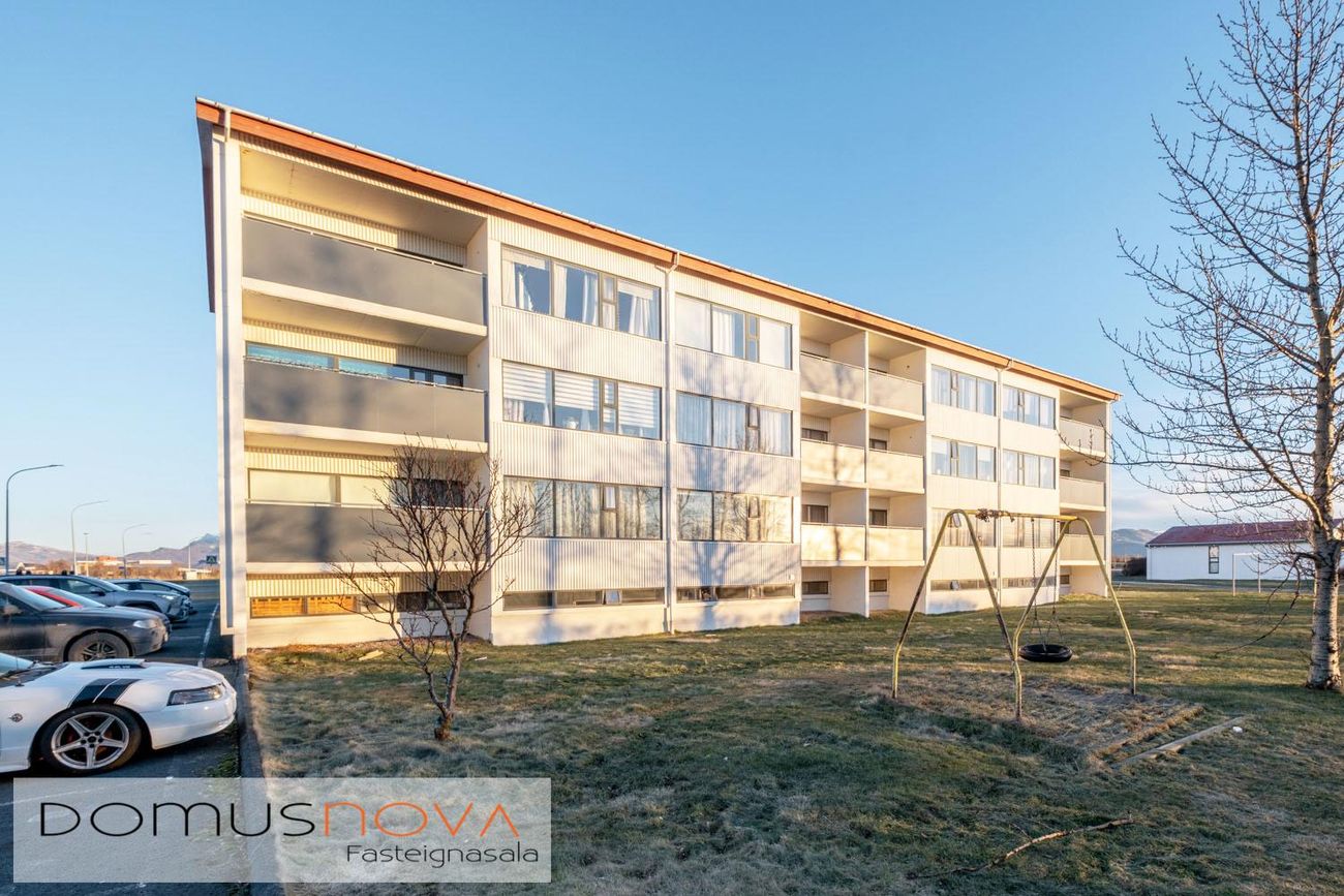 Lerkigrund 1, 300 Akranes