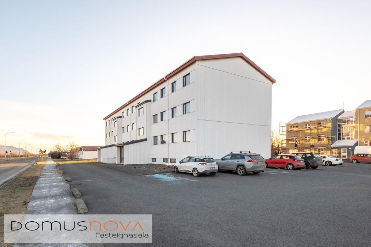 Lerkigrund 1, 300 Akranes