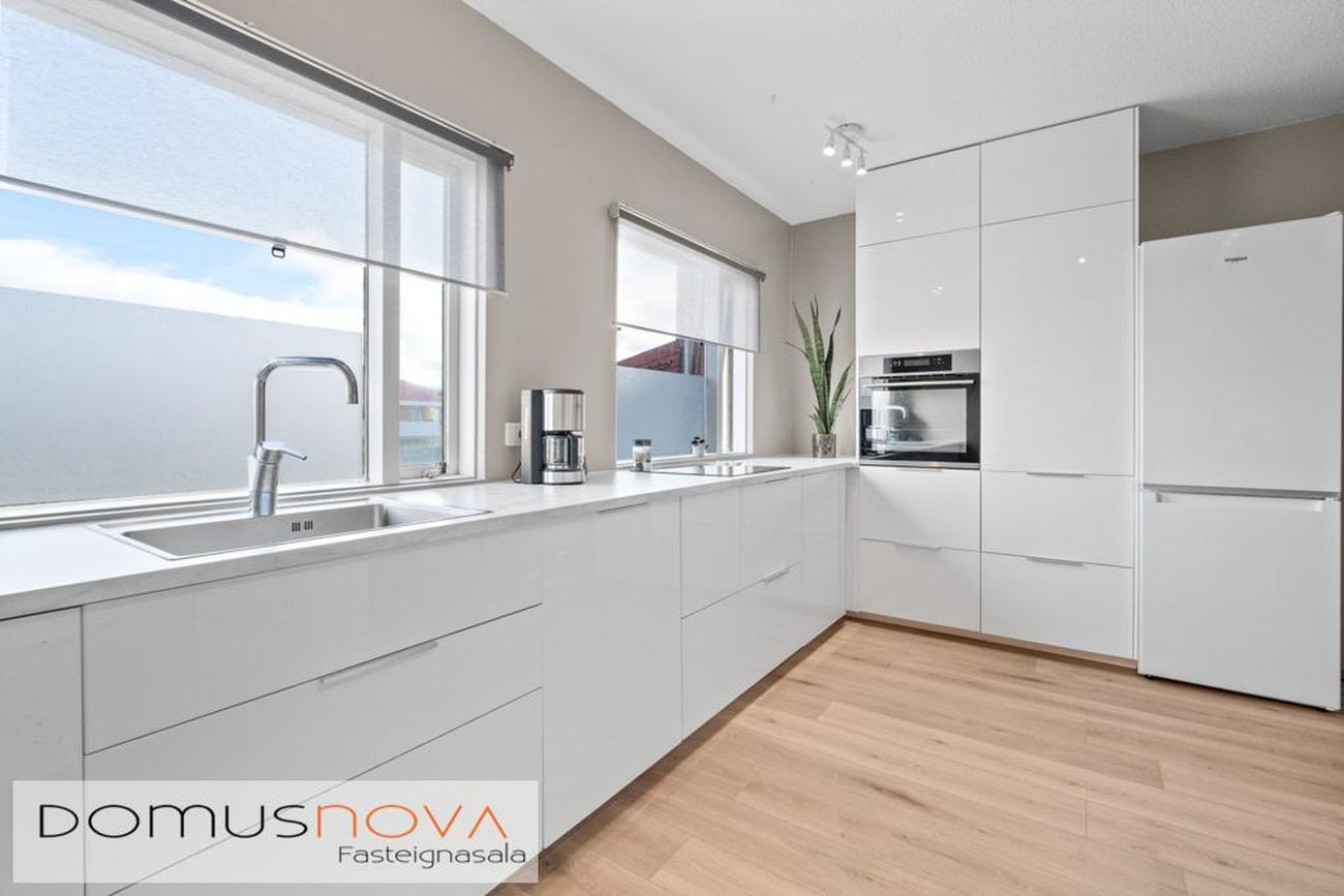 Lerkigrund 1, 300 Akranes