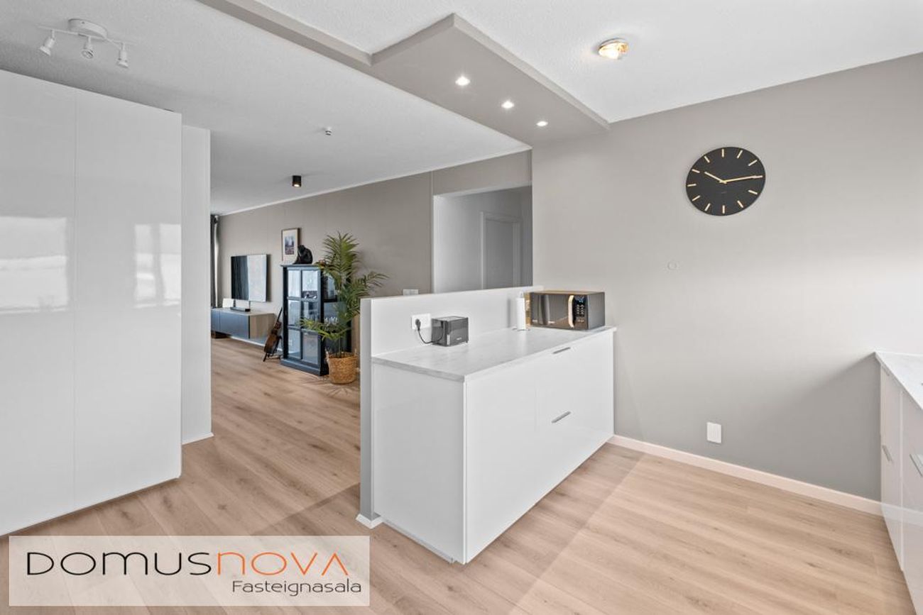 Lerkigrund 1, 300 Akranes