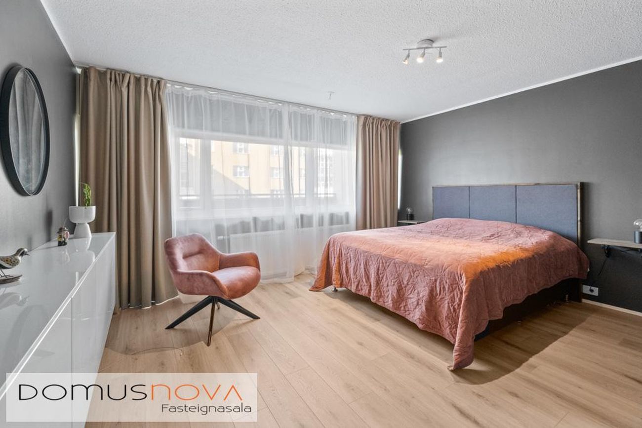 Lerkigrund 1, 300 Akranes