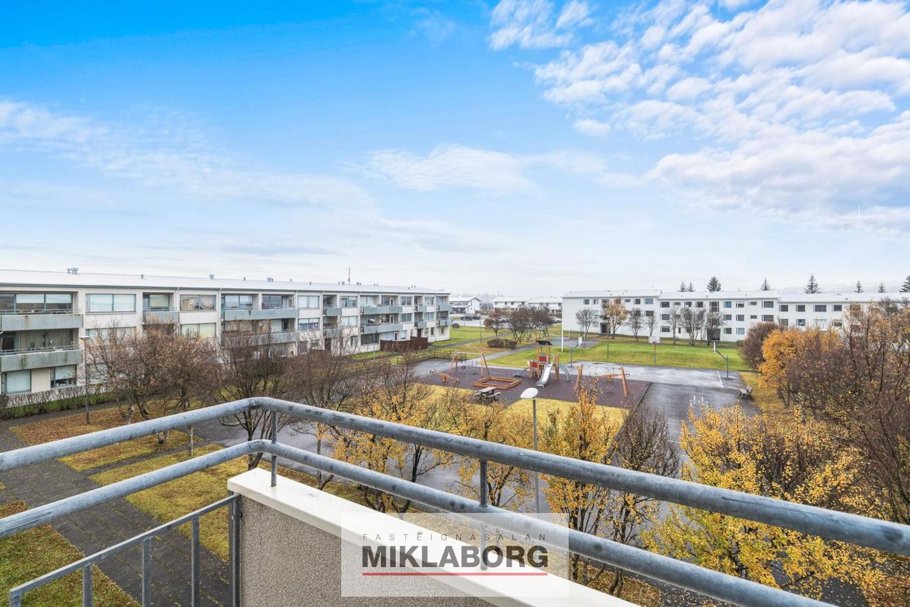 Hraunbær 116, 110 Reykjavík