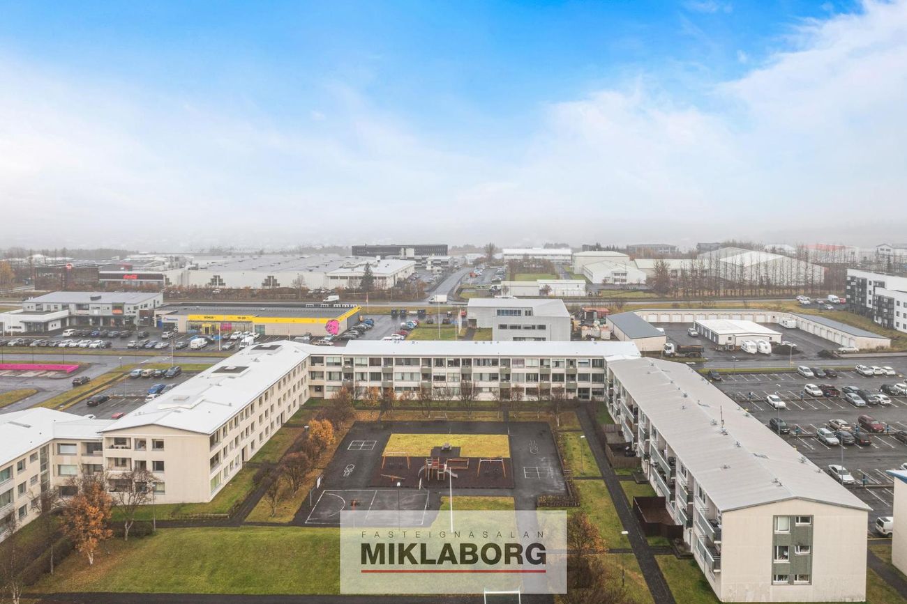 Hraunbær 116, 110 Reykjavík