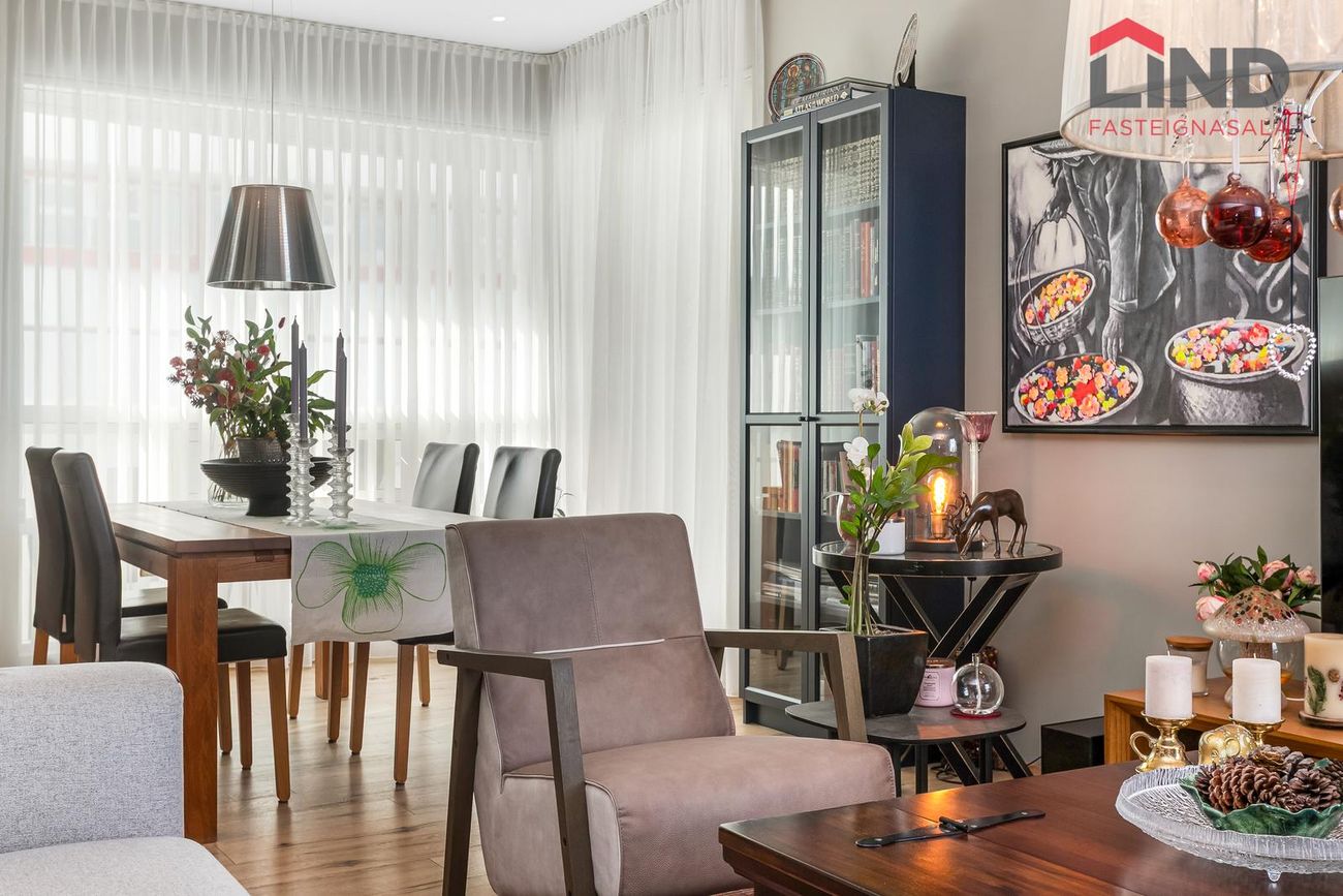 Pósthússtræti 3, 230 Reykjanesbær