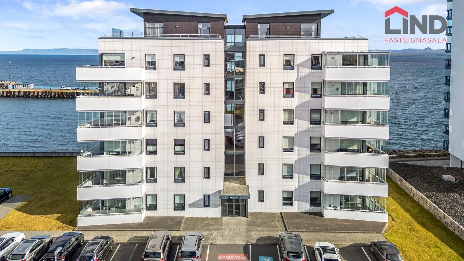 Pósthússtræti 3, 230 Reykjanesbær
