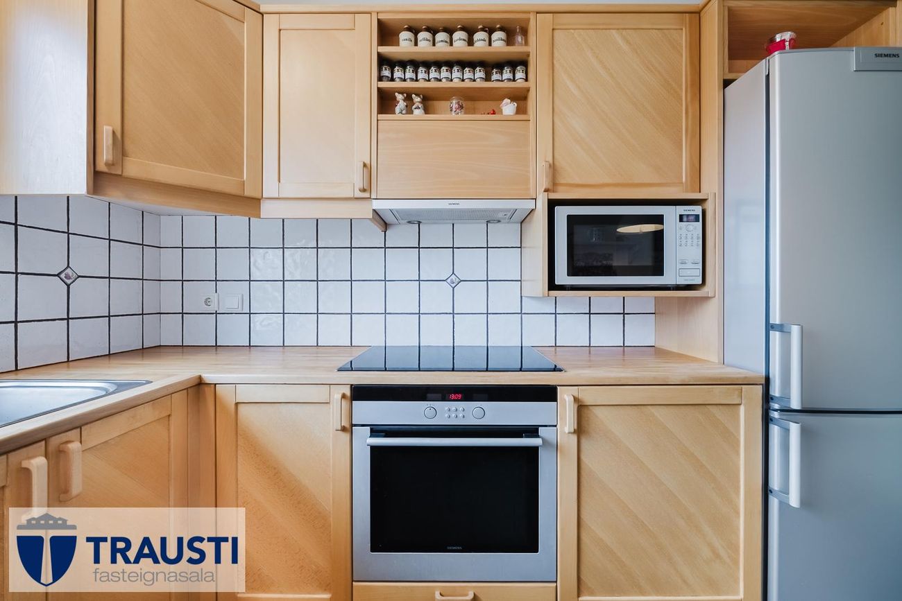 Hvassaleiti 30, 103 Reykjavík