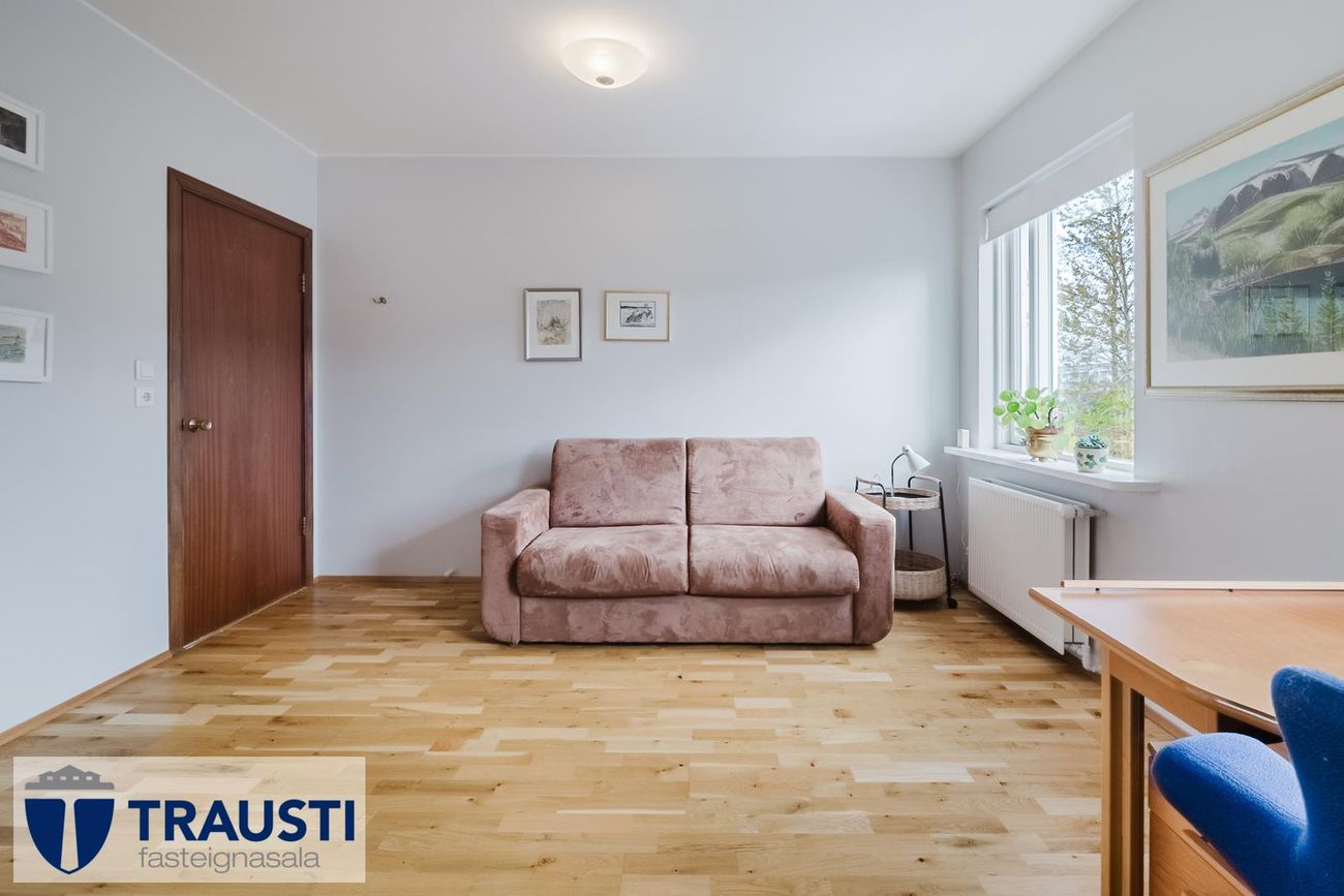 Hvassaleiti 30, 103 Reykjavík