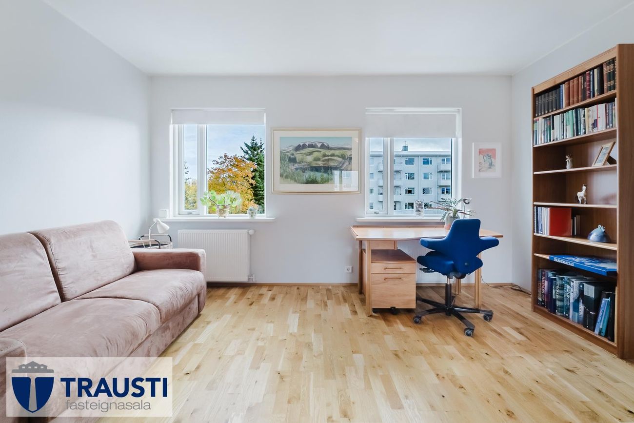 Hvassaleiti 30, 103 Reykjavík