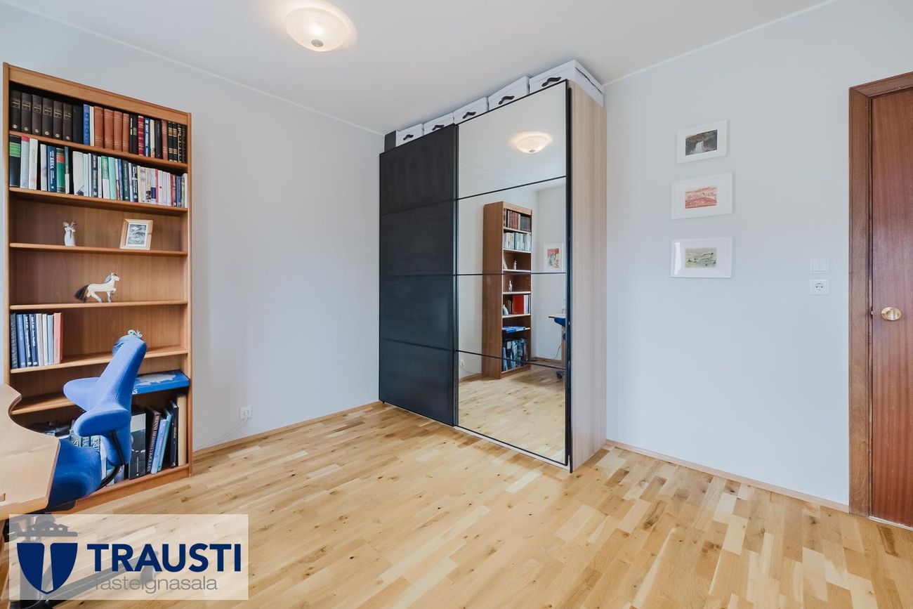 Hvassaleiti 30, 103 Reykjavík