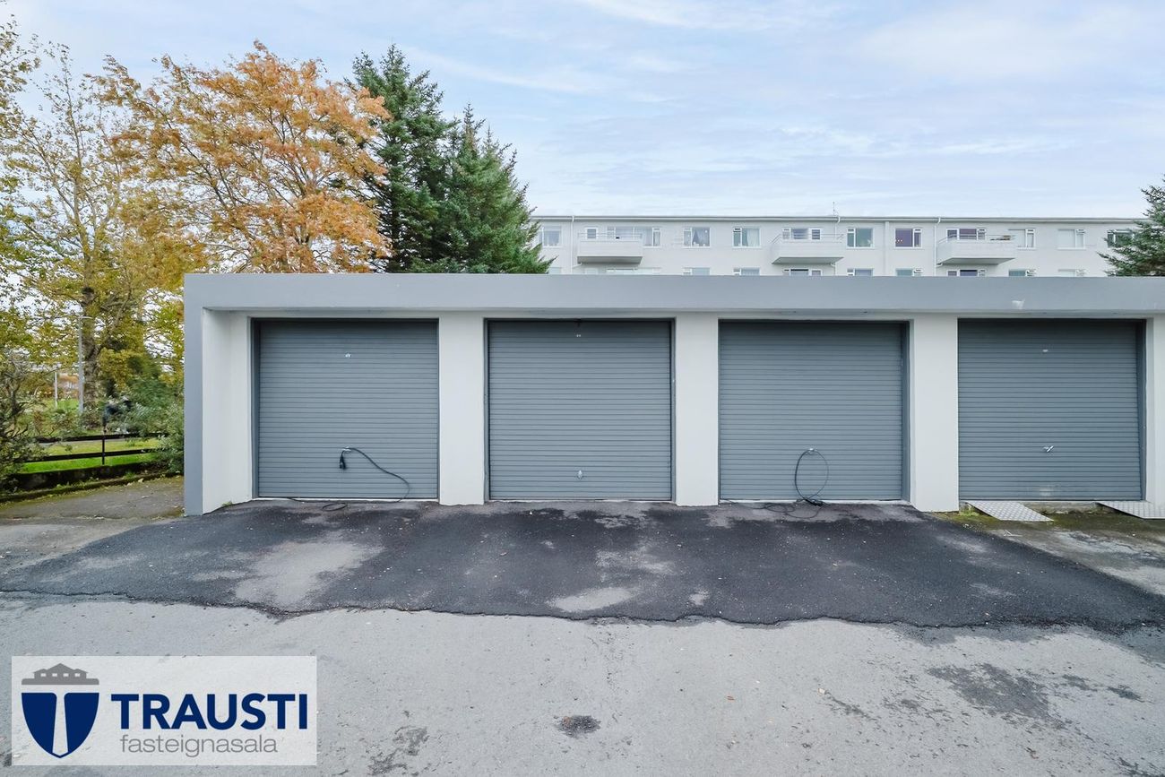 Hvassaleiti 30, 103 Reykjavík