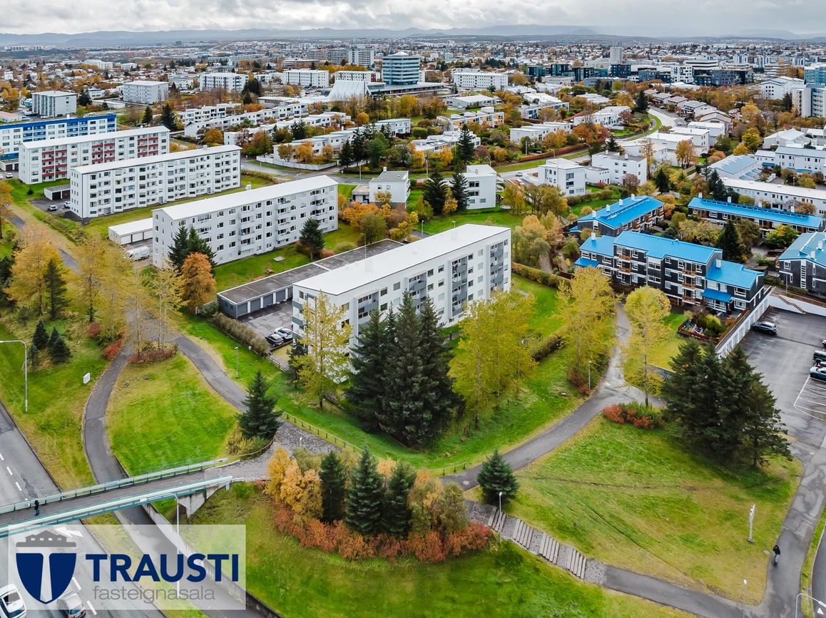 Hvassaleiti 30, 103 Reykjavík