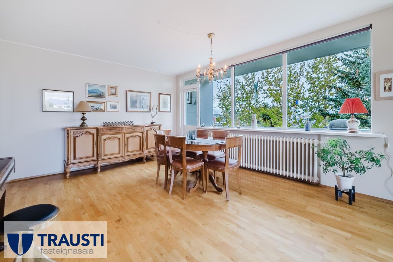 Hvassaleiti 30, 103 Reykjavík