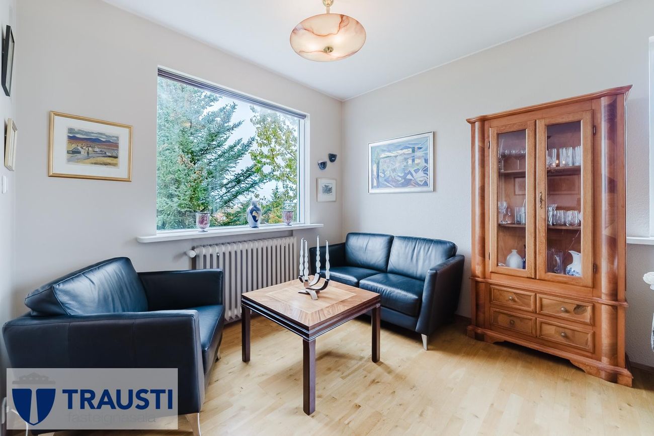 Hvassaleiti 30, 103 Reykjavík