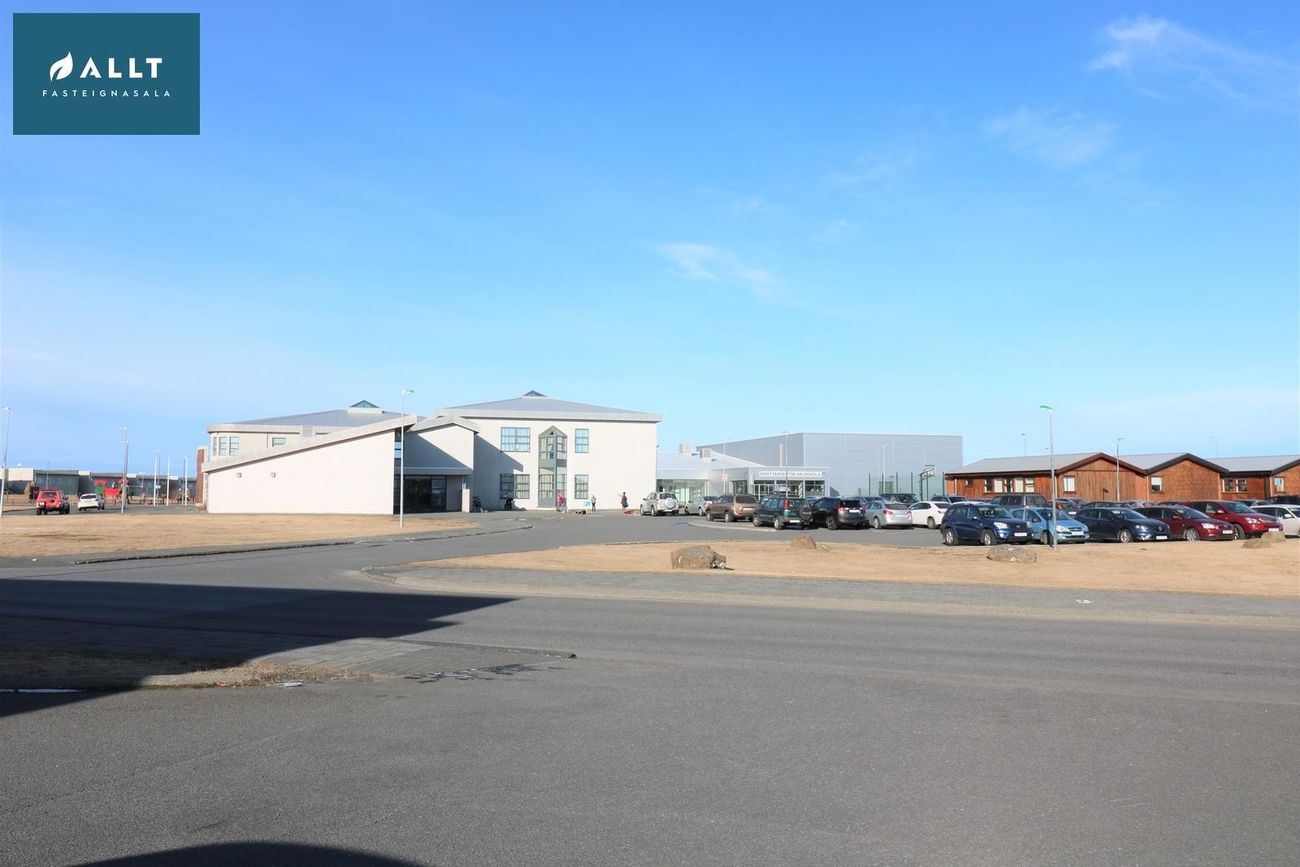 Tjarnabraut 22, 260 Reykjanesbær