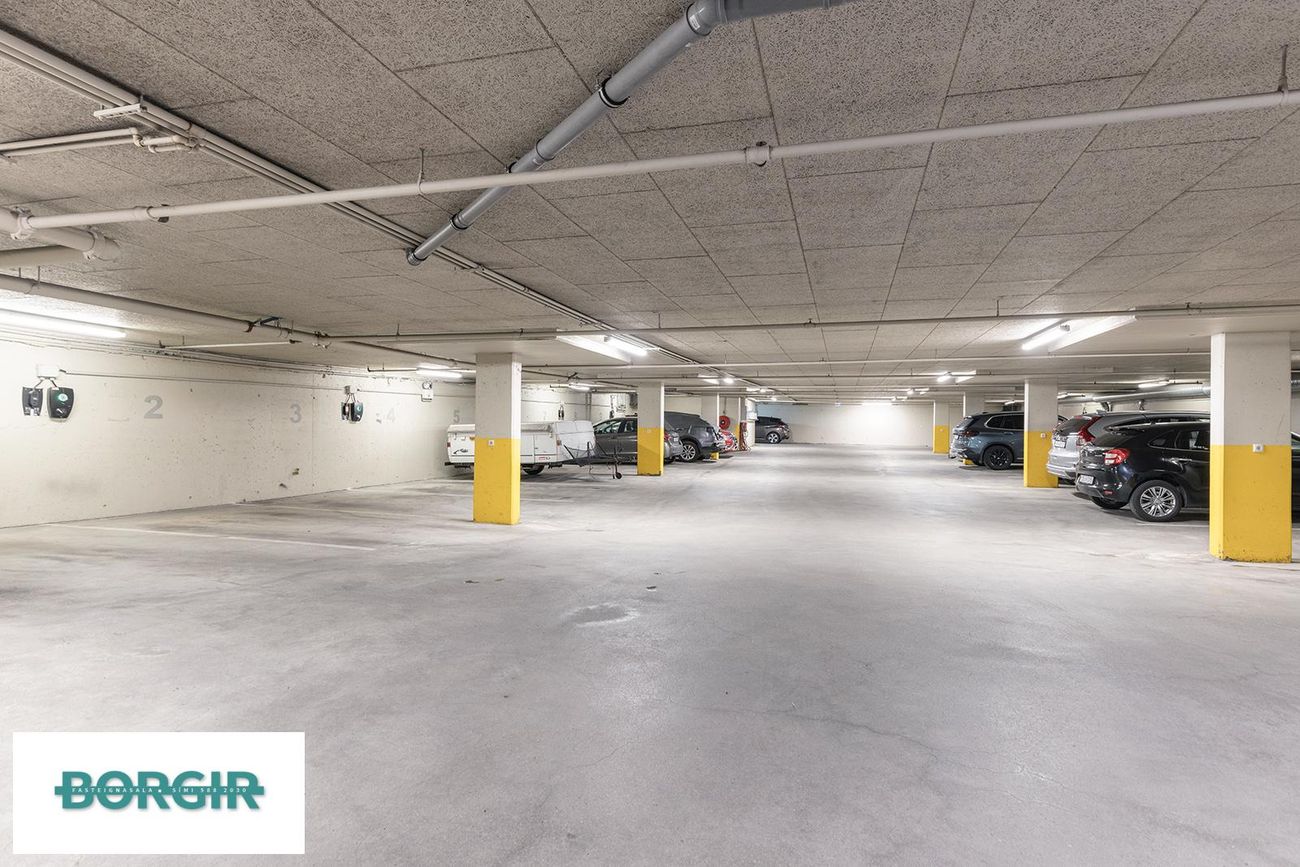 Álfkonuhvarf 53, 203 Kópavogur