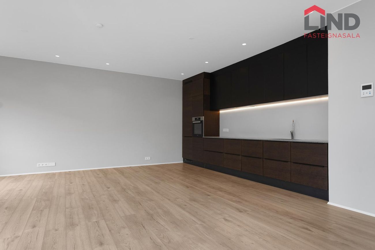 Valshlíð 12 - 0217, 102 Reykjavík