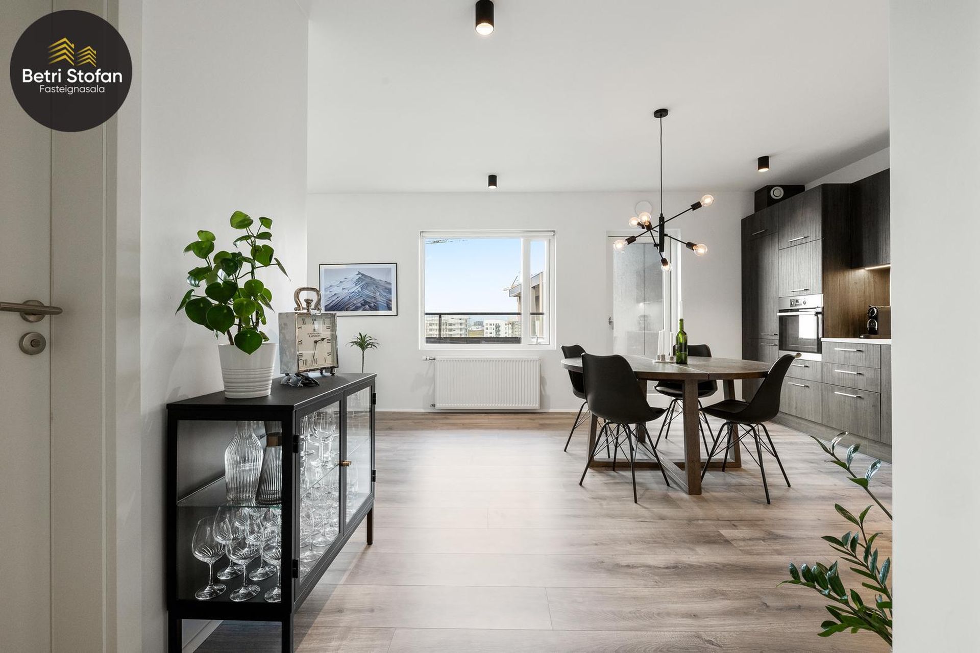 Hringhamar 7, 221 Hafnarfjörður