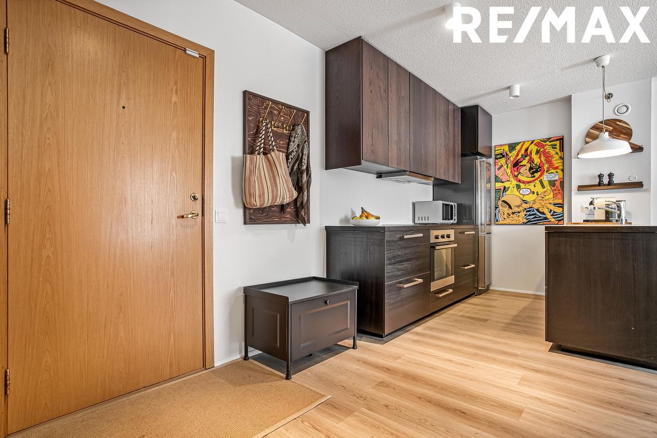 Vallarás 3, 110 Reykjavík