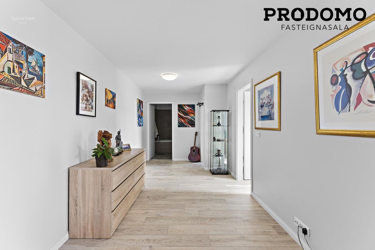 Breiðbraut 670A, 262 Reykjanesbær